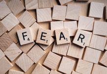 How to Face Your Fears (With 10 Motivational Quotes) How to face your fears with quotes